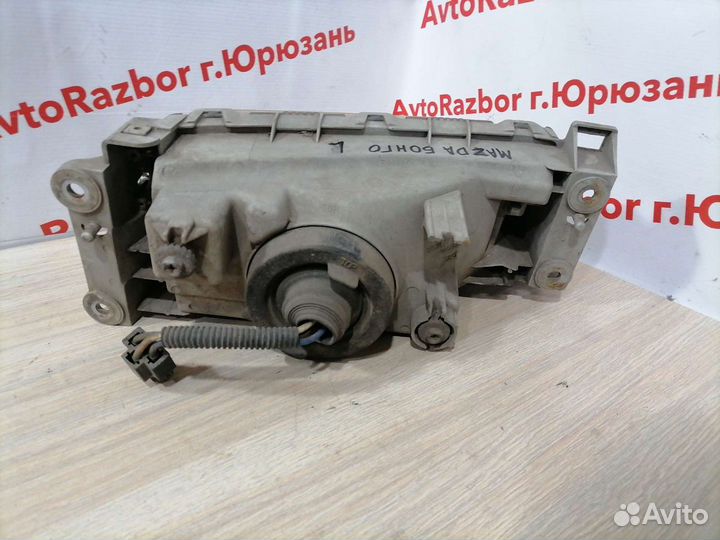 Фара левая Mazda Bongo Friendee