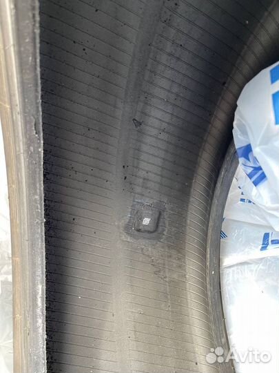 Bridgestone Potenza S001 245/40 R20 и 275/35 R20 99Y