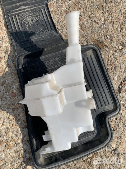 Бачок омывателя solaris 2017