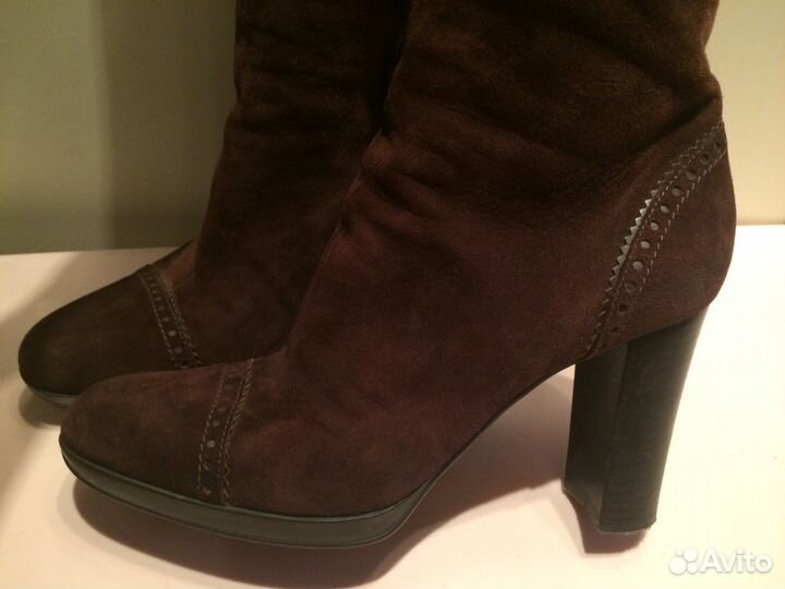 Замшевые сапоги бренда Sergio Rossi оригинал