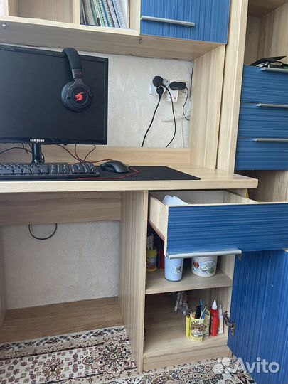 Компьютерный стол