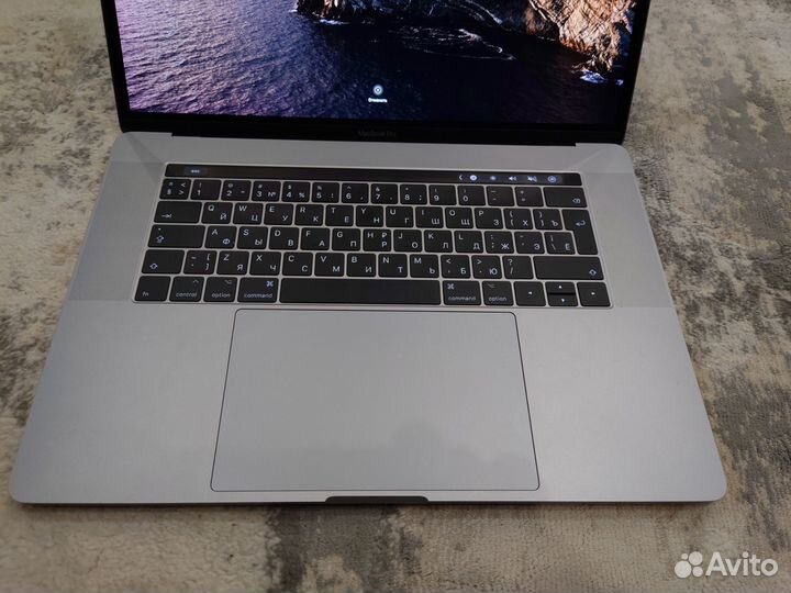 Apple MacBook Pro 15 2017 полный комплект