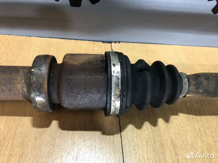 Привод правый (полуось) Ford Focus