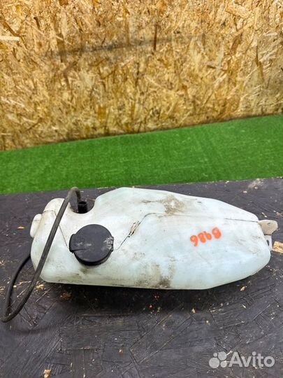 Бачок омывателя лобового стекла Renault Logan 2