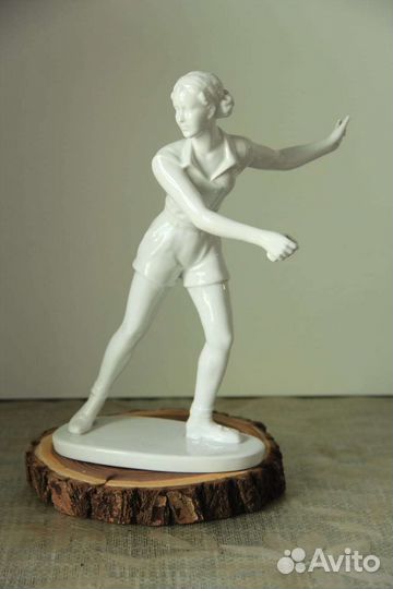 Статуэтка теннисистка Шаубах Кунст SchauBach Kunst