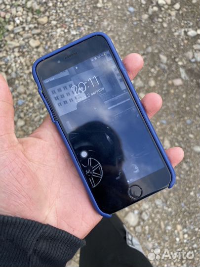 Телефон iPhone 6s