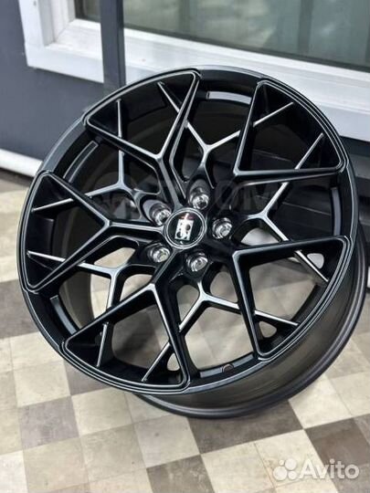 Новые диски HRE R18 5/114.3