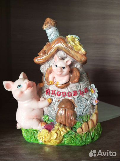 Копилка свинья