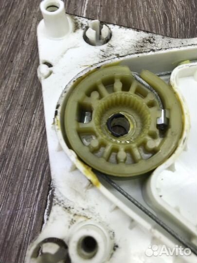 Стеклоподъемник передний правый Mercedes Slk