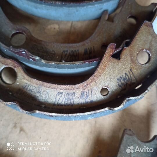 Колодки ручного тормоза toyota авенсис королла