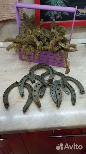 Подкова для интерьера старинная