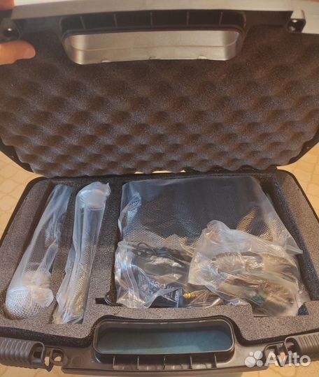 Беспроводная радиосистема Shuer два микрофона