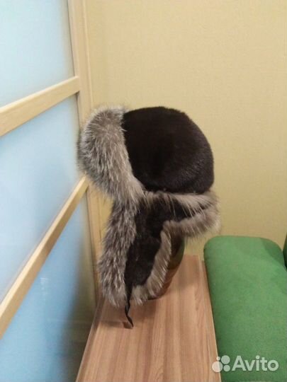 Женская шапка