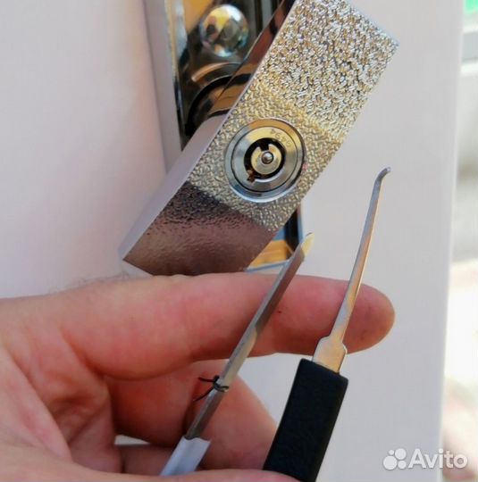 Взлом замков. Аварийный выезд.Вскрытие замков