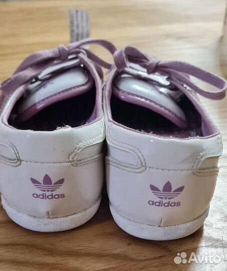 Кеды adidas для девочки