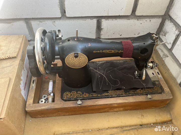 Швейная машинка пмз им. Калинина