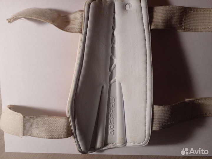 Футбольные щитки Puma