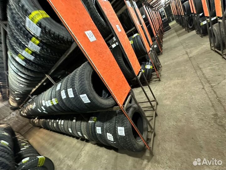 Continental ContiWinterViking 2 215/60 R16 99T