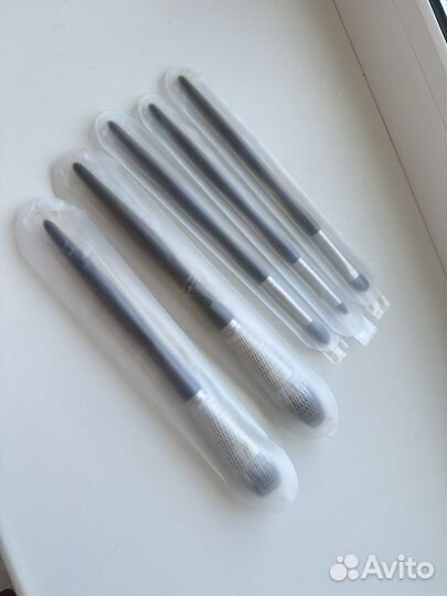 Кисти для макияжа новые