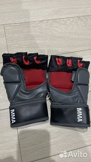 Боксерские перчатки everlast S/M