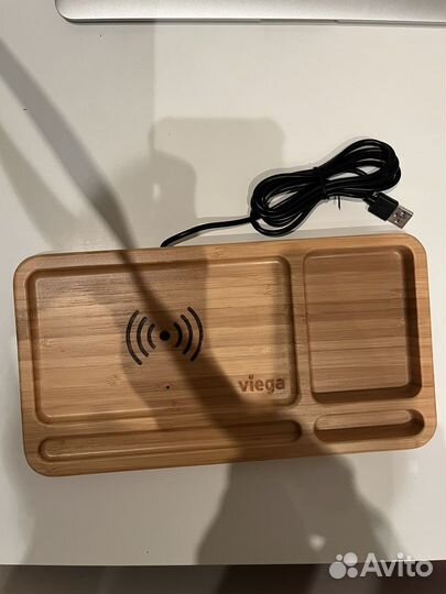 Беспроводное зарядное устройство - органайзер