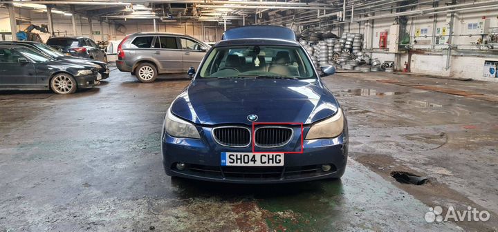 Решетка радиатора левая BMW 5 E60/E61 E60 2004