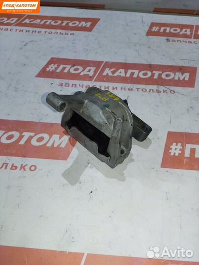 Подушка крепления двигателя правая Volkswagen