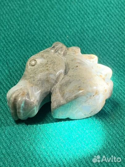 Фигурка из камня. Бюст лошади