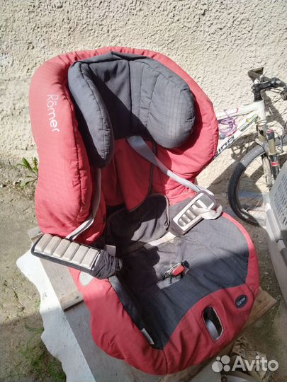 Детское кресло для машины