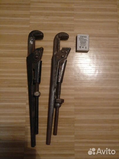 Разводной газовый ключ