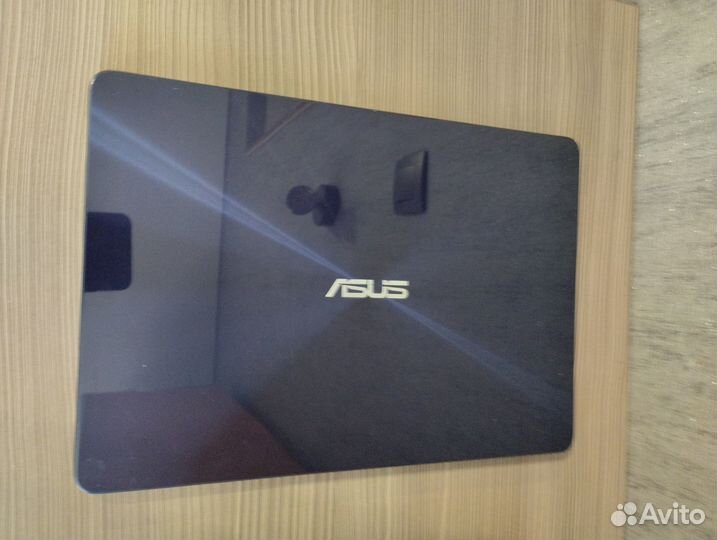 Ультрабук Asus Zenbook UX430 i7-7th 8Gb SSD512