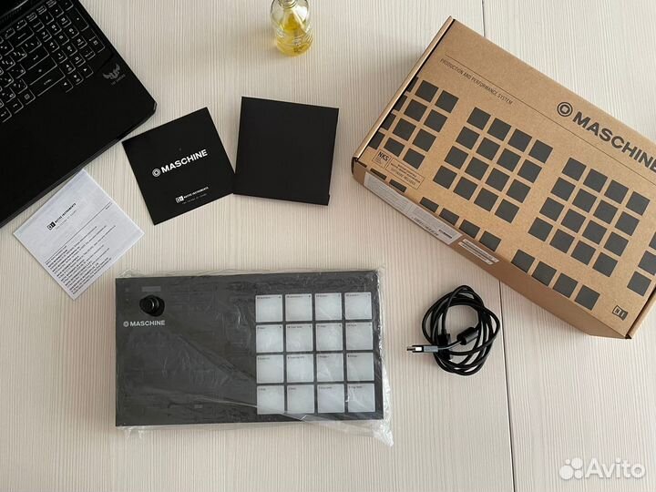 Midi-контроллер NI Maschine Mikro MK3