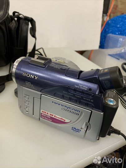 Видеокамера Sony DCR- DVD200E