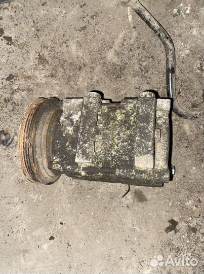 Насос кондиционера Hyundai lantra J2