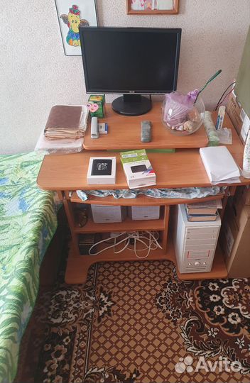 Компьютерный стол