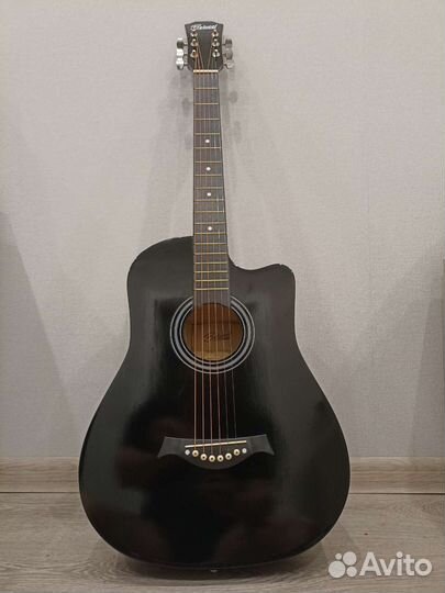 Акустическая гитара
