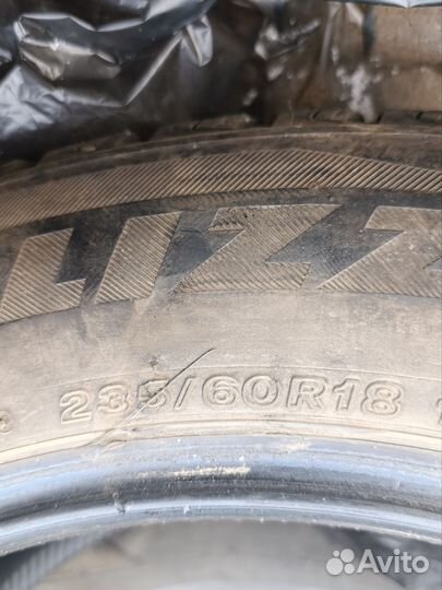 Bridgestone Blizzak DM-V2 235/60 R18