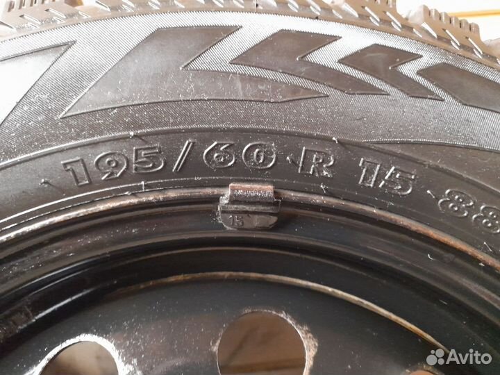 Nokian Tyres Hakkapeliitta 4 195/60 R15