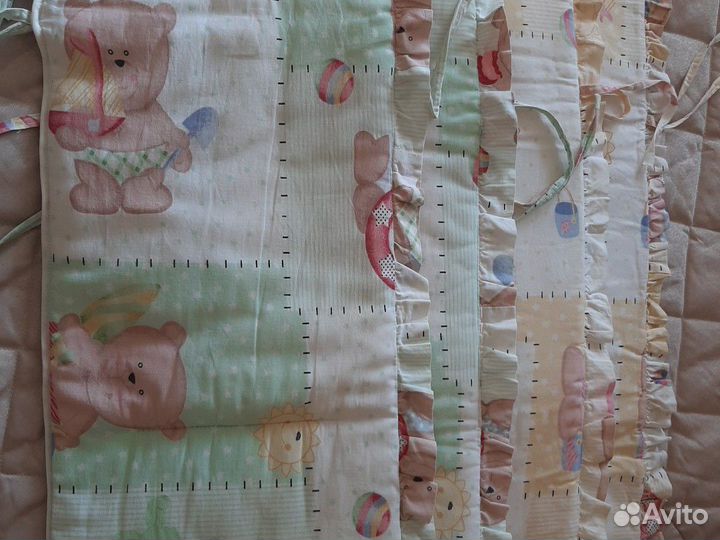 Бортики, постельное белье, одеяла, подушечки