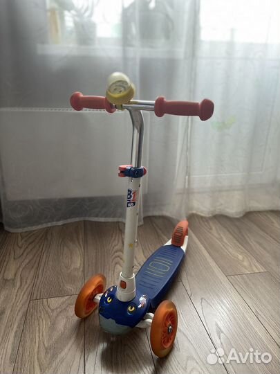 Трехколесный самокат oxelo в1