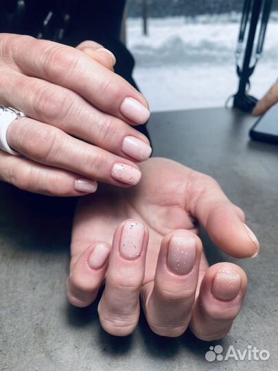 Маникюр с покрытием, наращивание ногтей