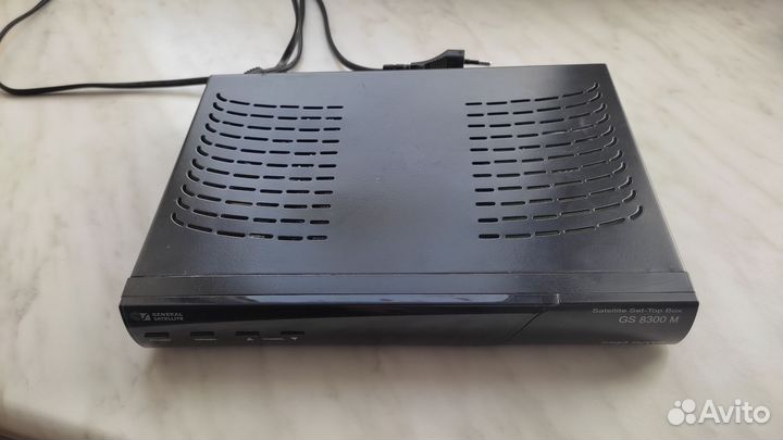 Ресивер Триколор GS-8300M на запчасти