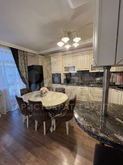 2-к. квартира, 83 м², 5/7 эт.