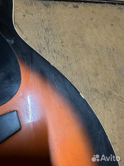 Акустическая гитара