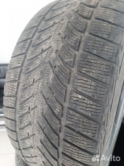 Goodyear UltraGrip SUV 275/40 R20 106V