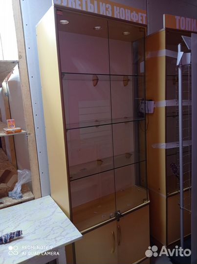 Шкаф, прилавок, стойка для открыток