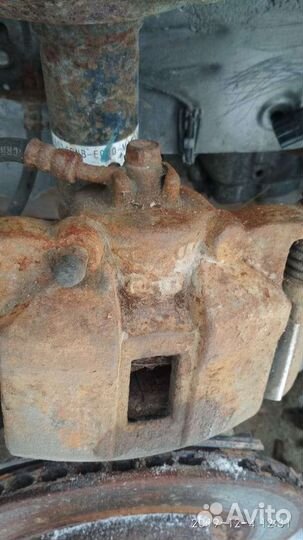 Передние суппорты honda civic 4d 2008