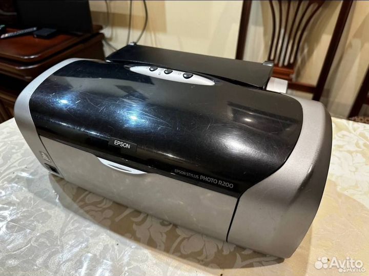 Принтер цветной струйный Epson Stylus Photo R200