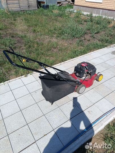 Газонокосилка бензиновая