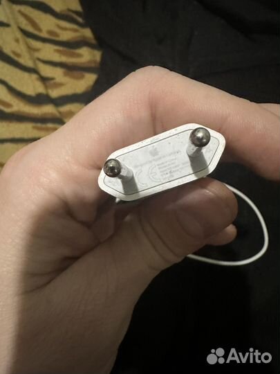 Оригинальное зарядное устройство apple с кабелем